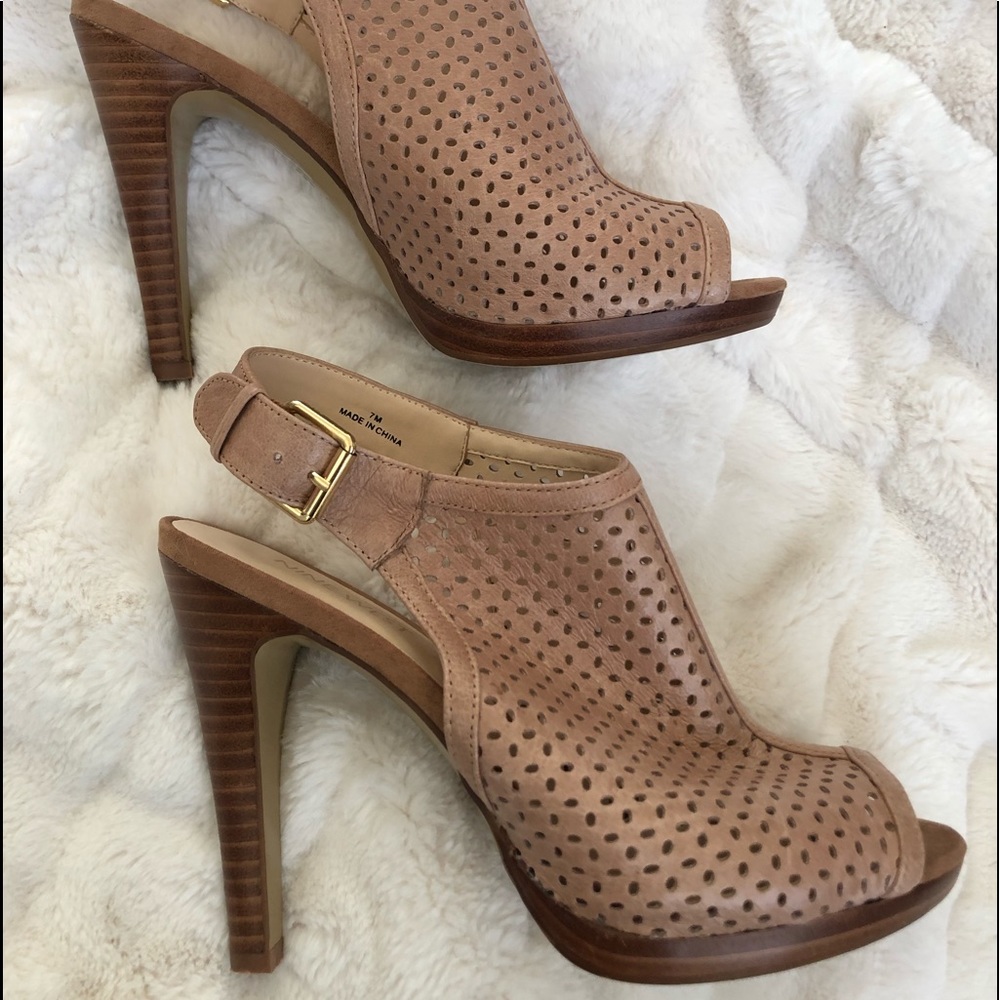 Open toe, high heel with ankle strap